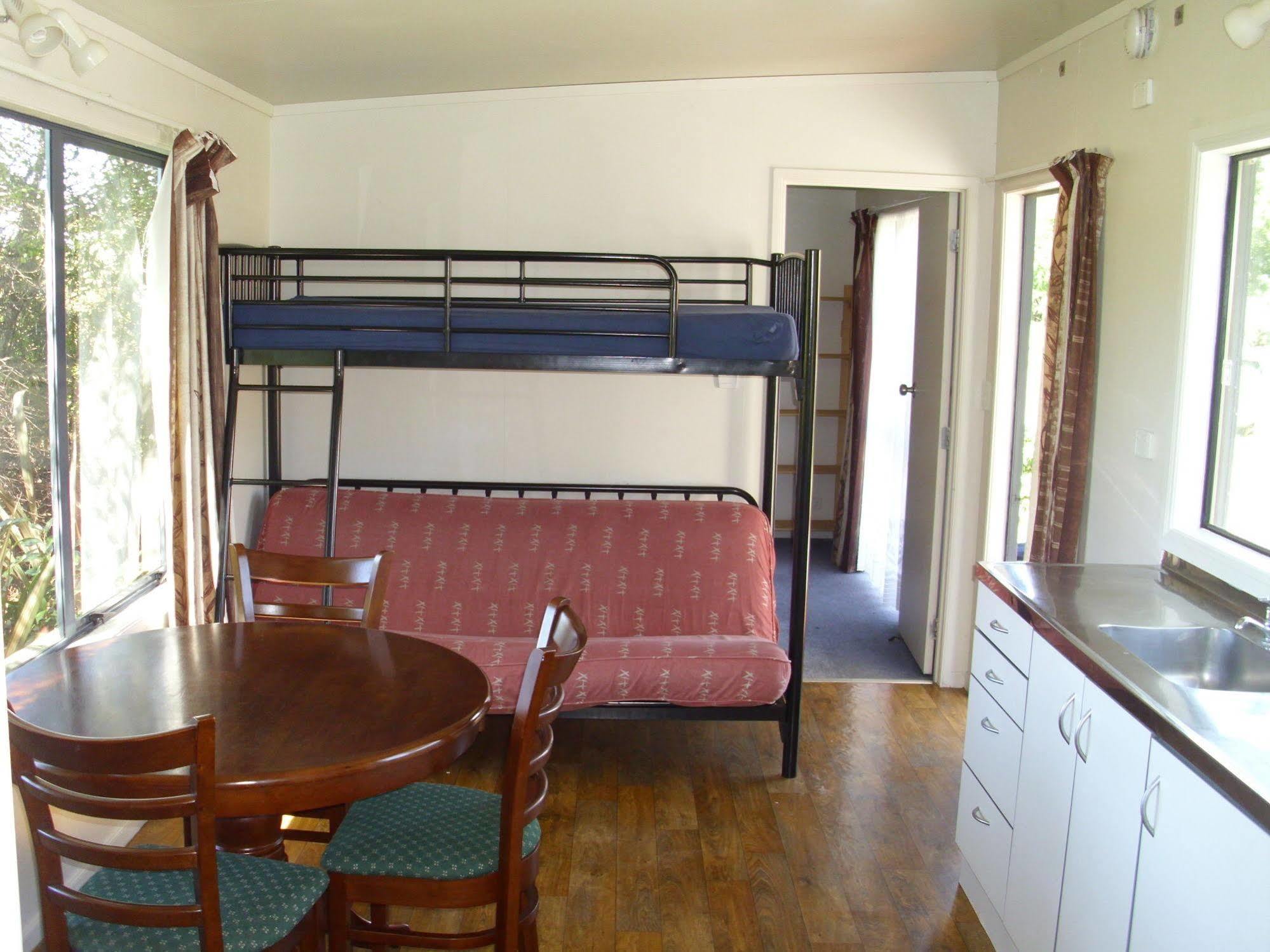 Maketu Hilltop Holiday Park Extérieur photo